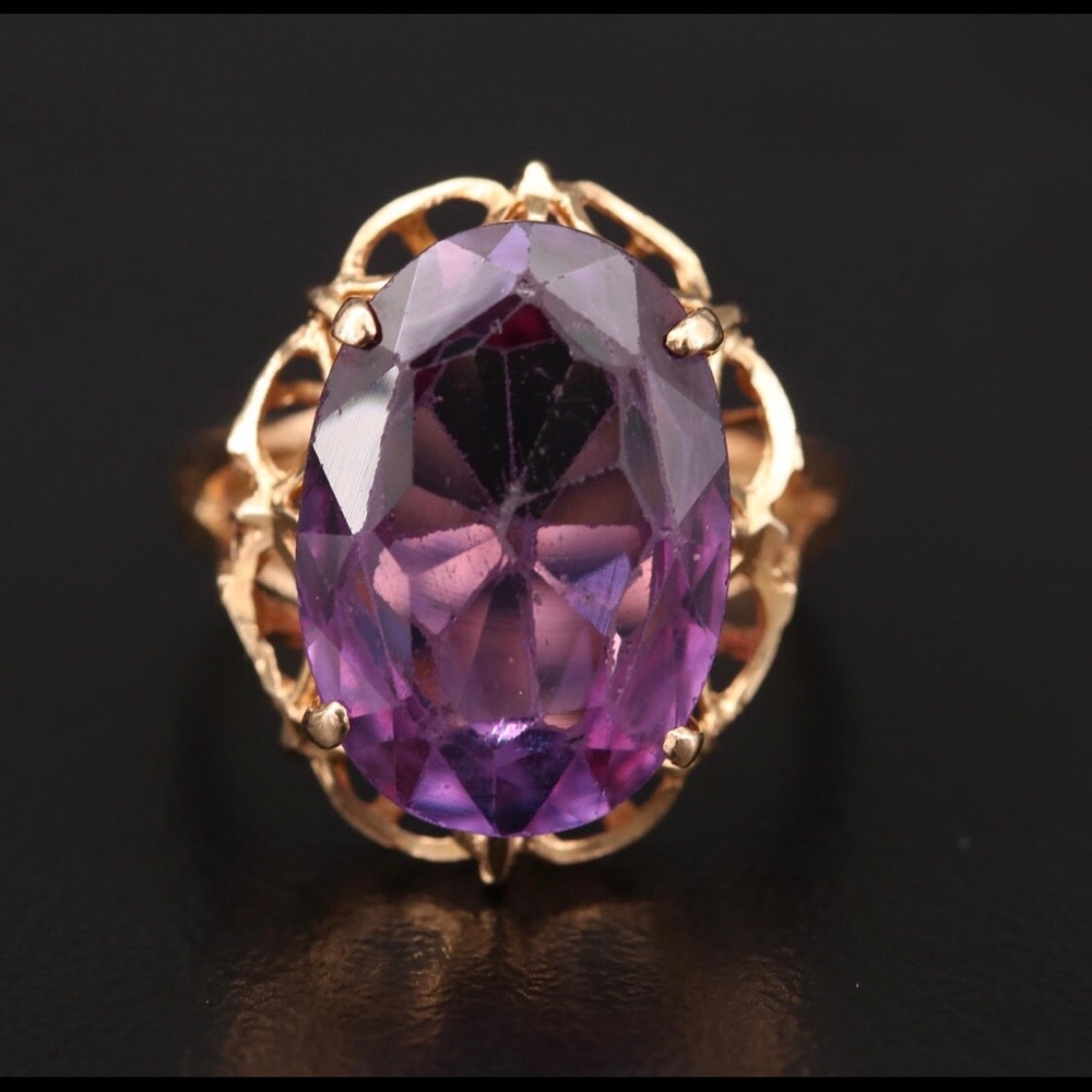 18k ROSE GOLD COLOR-CHANGE SAPPHIRE RING